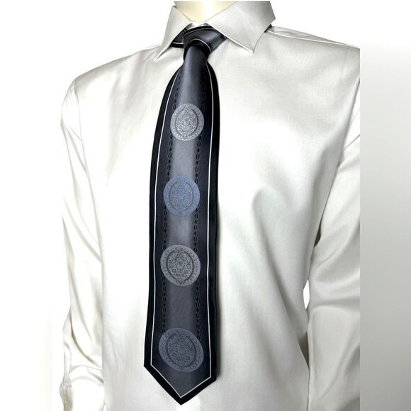 Unique Ottimo Uomo Handmade Silk Tie w/Gray Medallions on Solid Black Never Worn - Picture 1 of 3